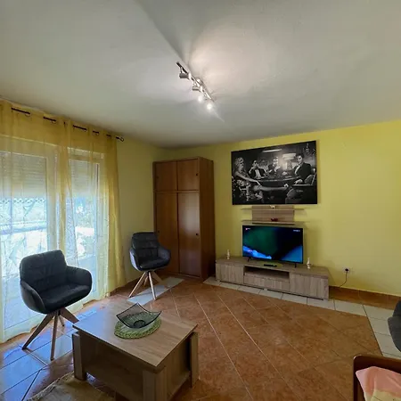 Apartman Lilly *